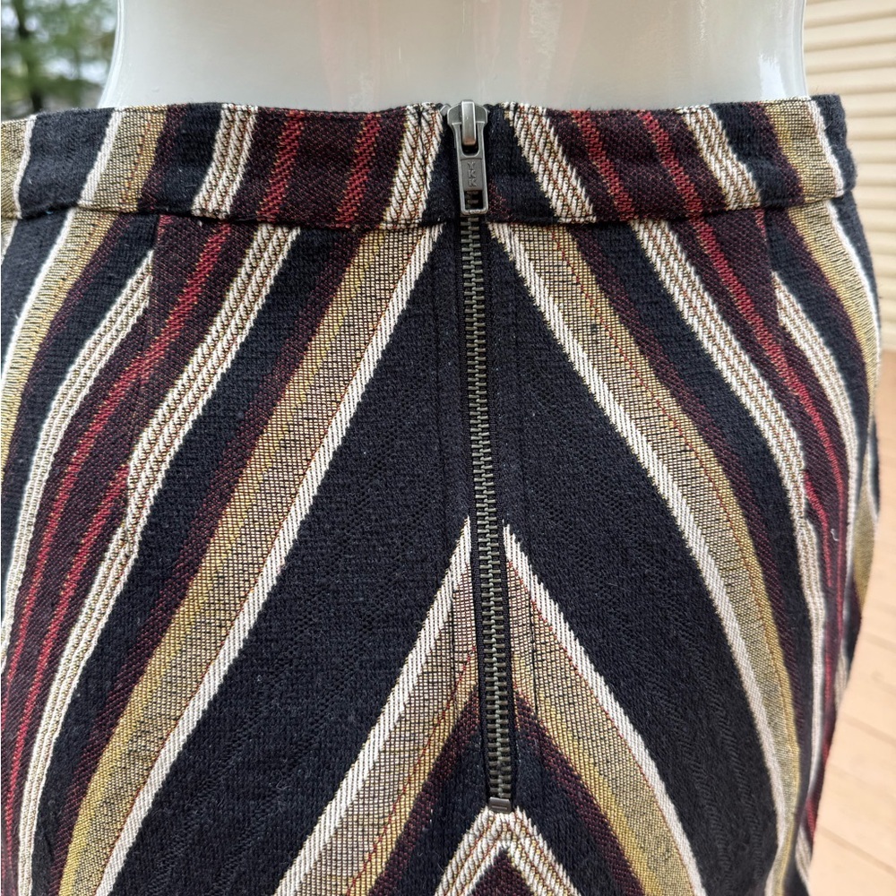 Top Shop Chevron Striped Black Red Taupe Women's Skirt Bold and Chic size 6 - Picture 6 of 11